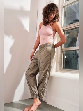 Free People Movement The Way Home Jogger Pants Womens Medium Green Athleisure